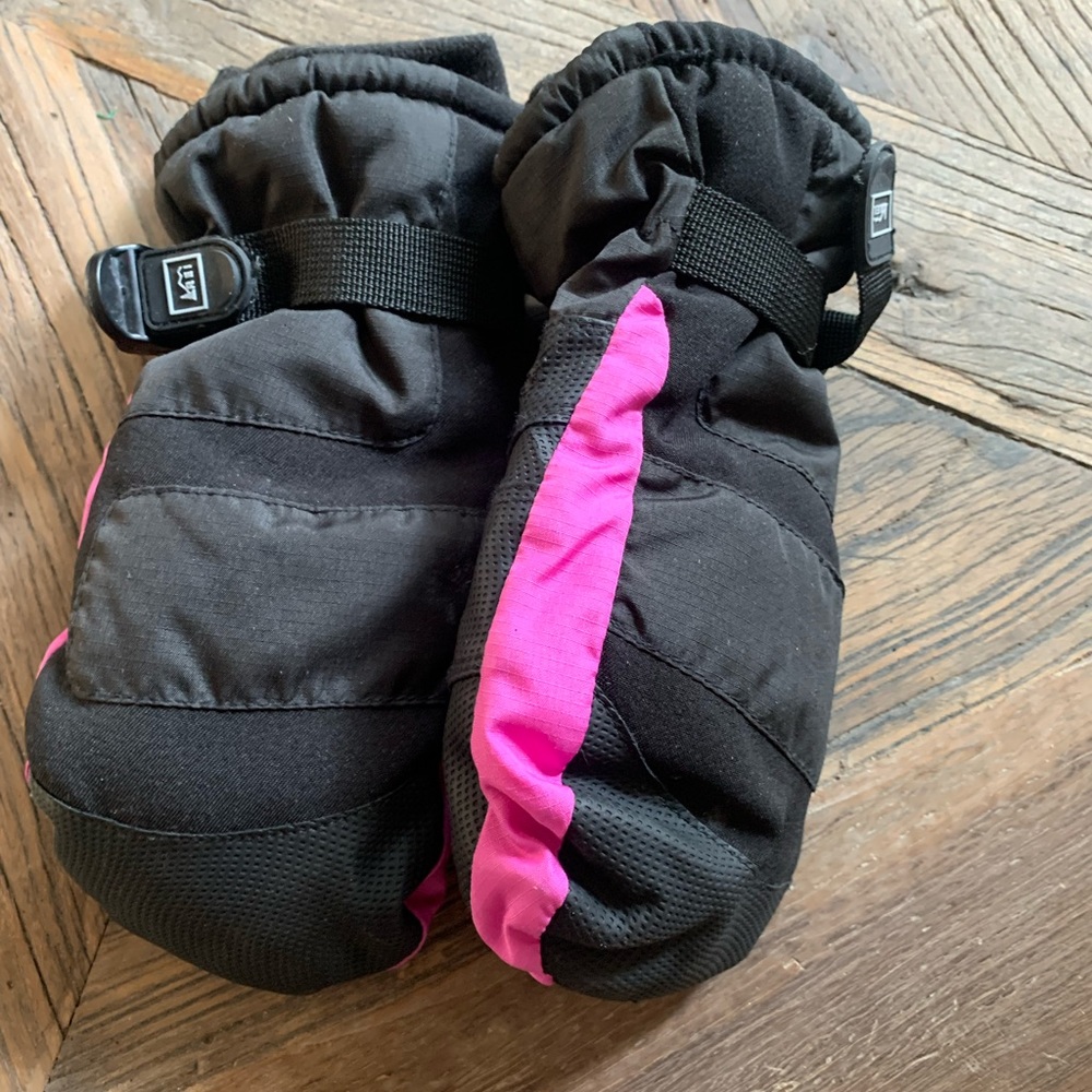 COPY - REI fleece lined kids snow mittens